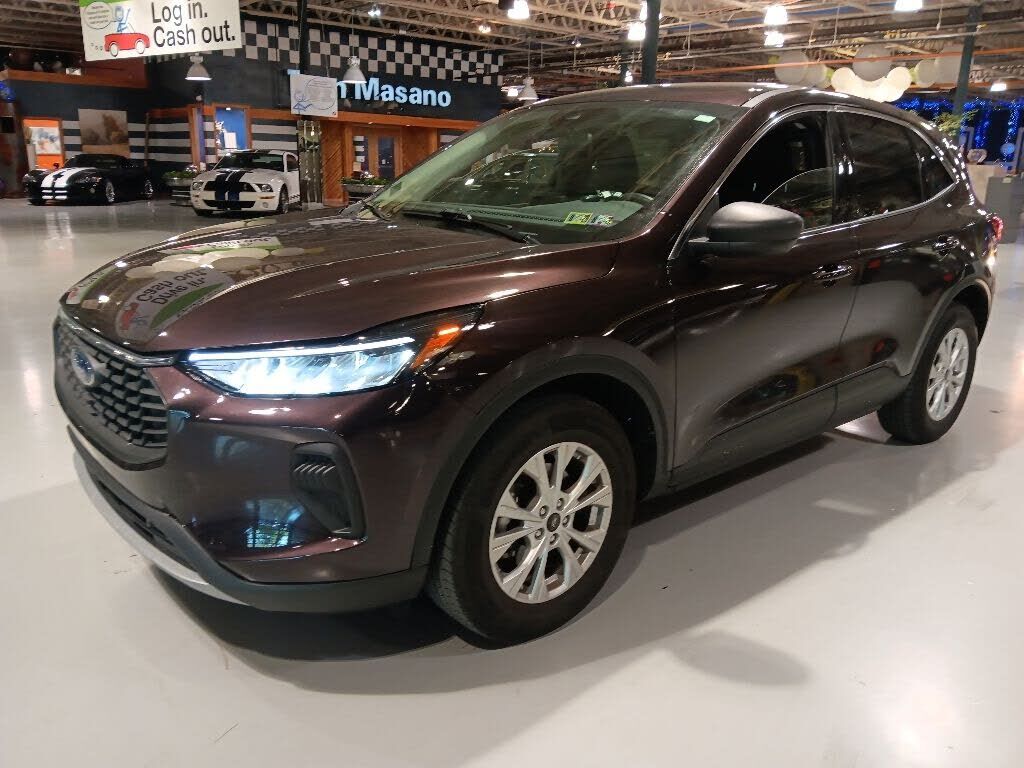 2023 FORD Escape
