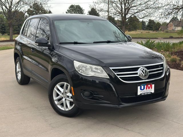 2011 VOLKSWAGEN Tiguan