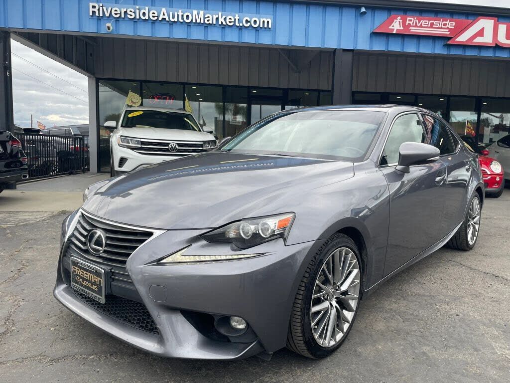 2015 LEXUS IS
