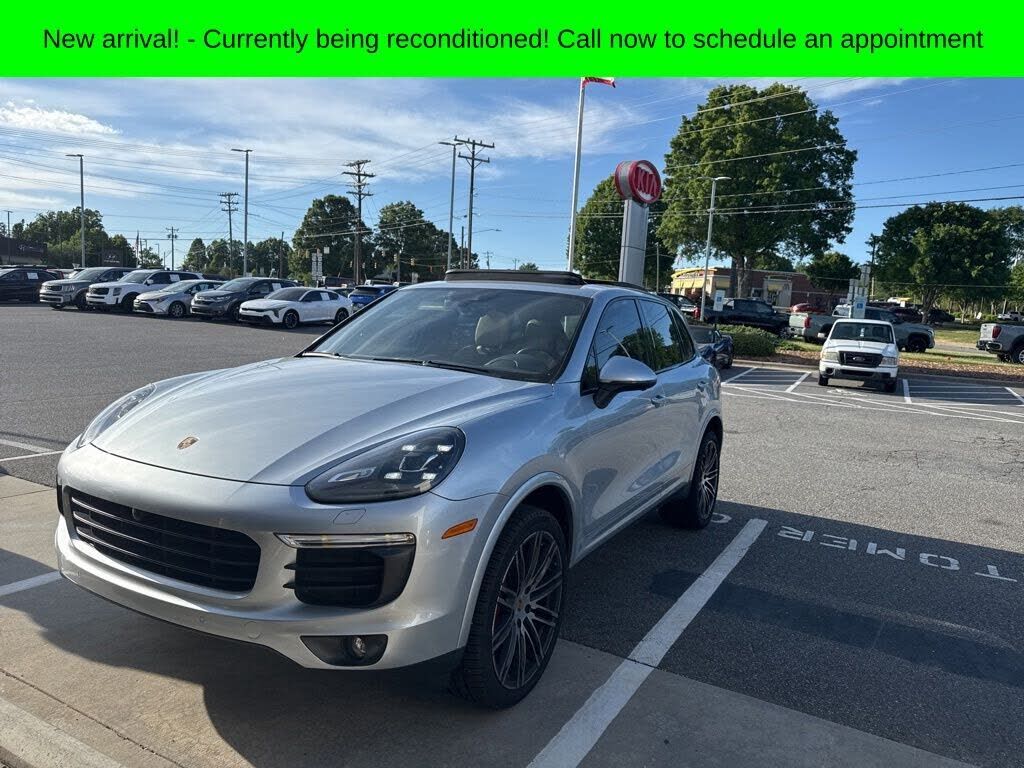 2017 PORSCHE Cayenne