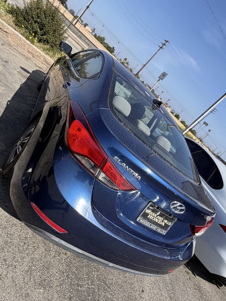 2016 HYUNDAI Elantra