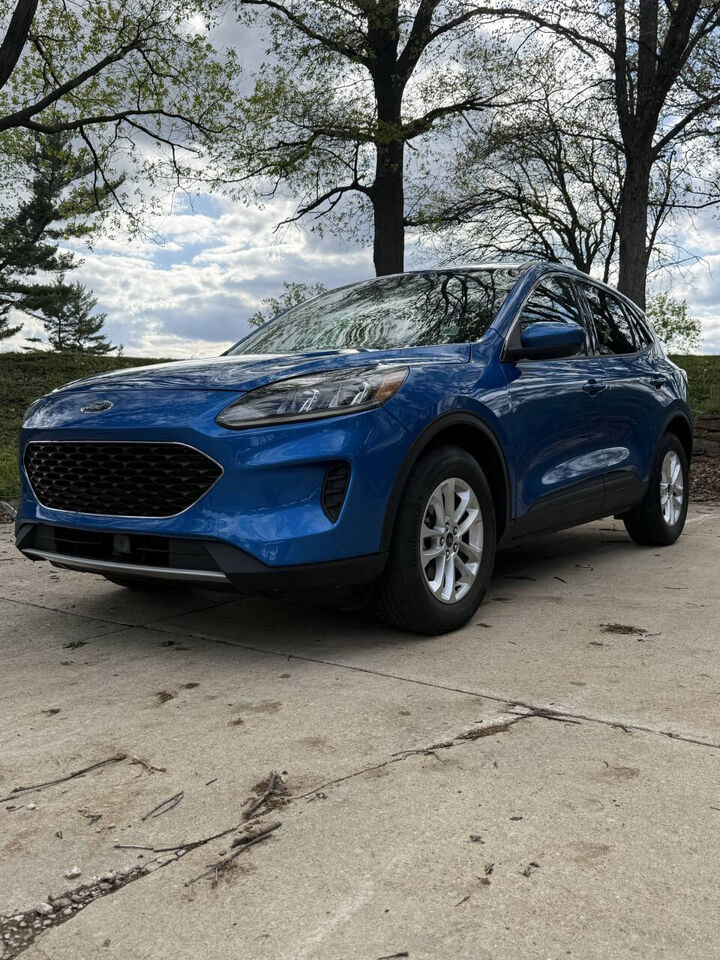 2020 FORD Escape