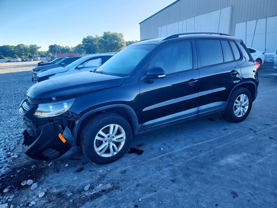 2017 VOLKSWAGEN Tiguan