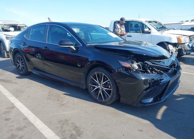 2022 TOYOTA Camry