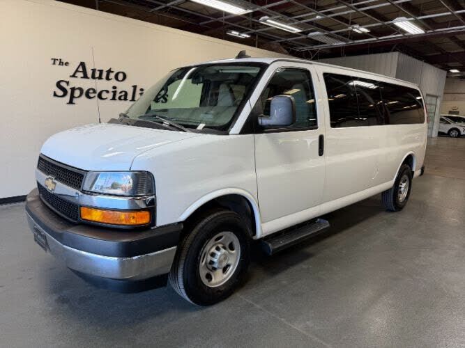 2023 CHEVROLET Express