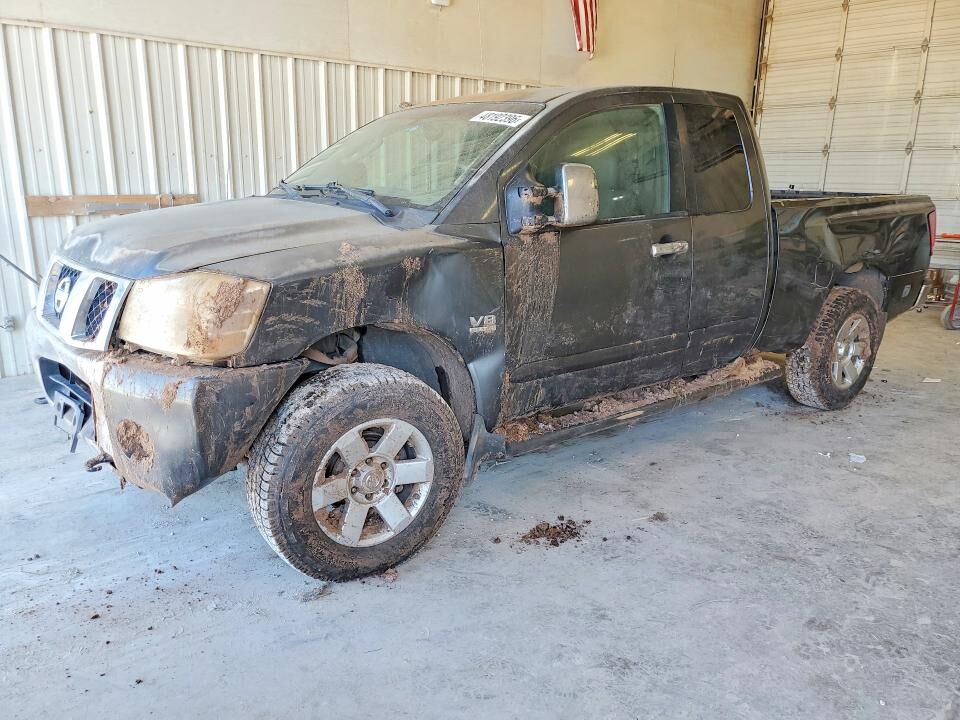 2004 NISSAN Titan