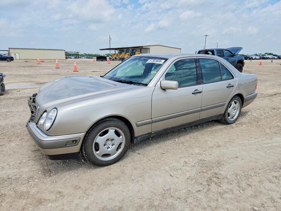 1997 MERCEDES-BENZ E-Class