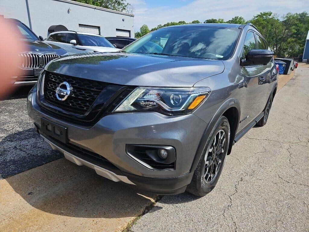 2020 NISSAN Pathfinder