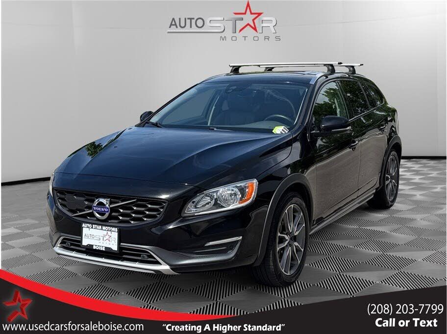2016 VOLVO V60CC