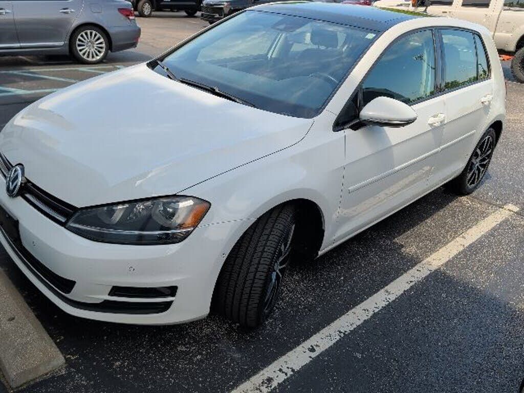 2016 VOLKSWAGEN Golf