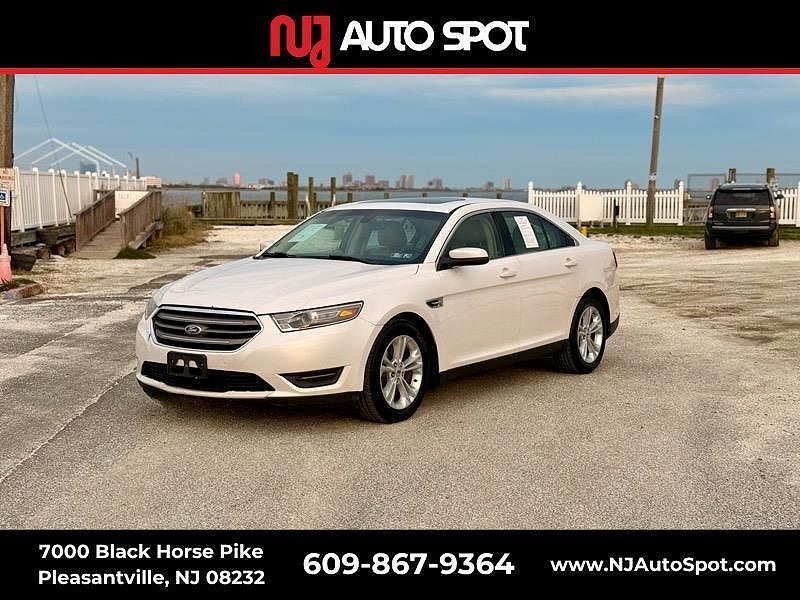 2013 FORD Taurus