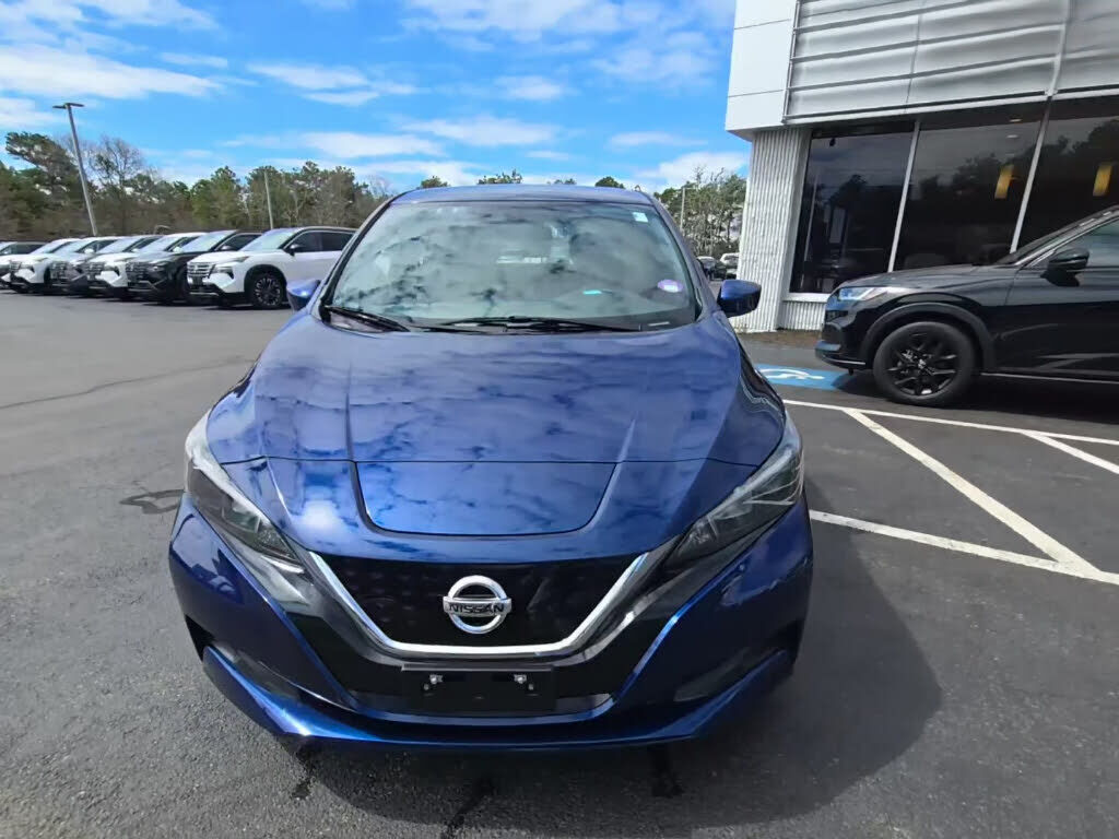 2022 NISSAN Leaf