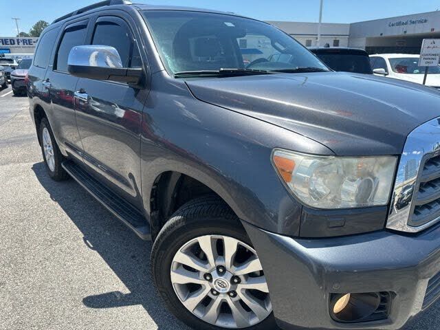 2015 TOYOTA Sequoia