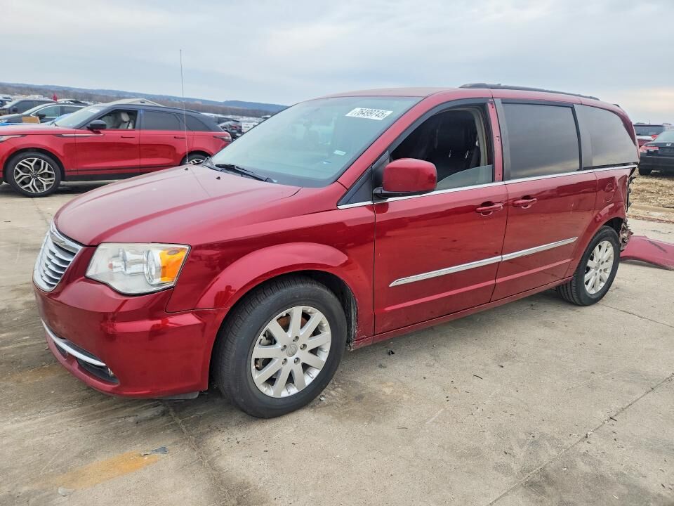 2016 CHRYSLER Town and Country