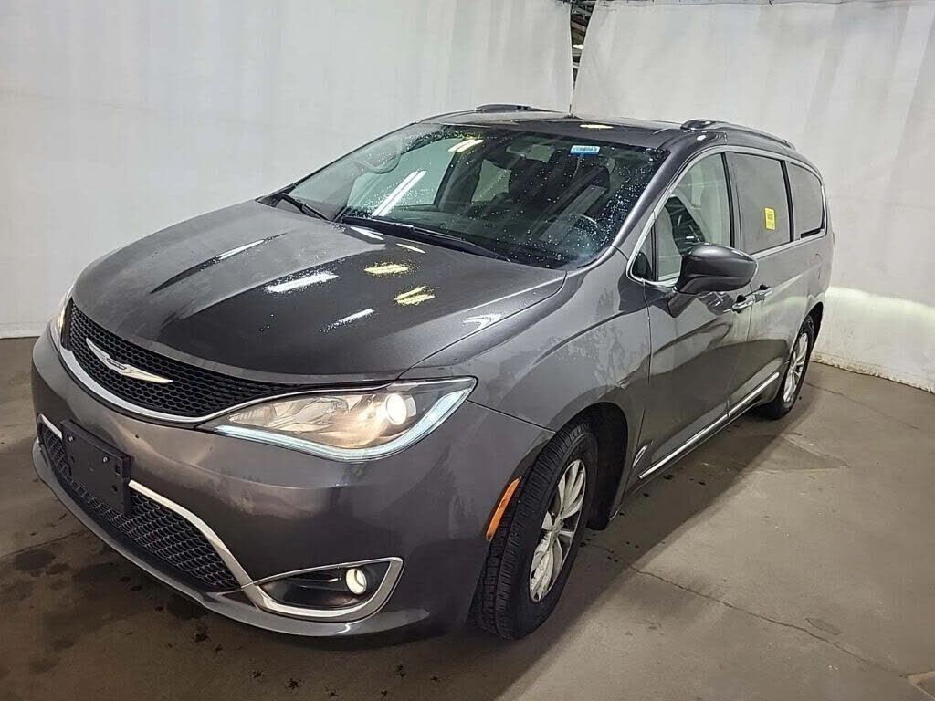 2019 CHRYSLER Pacifica