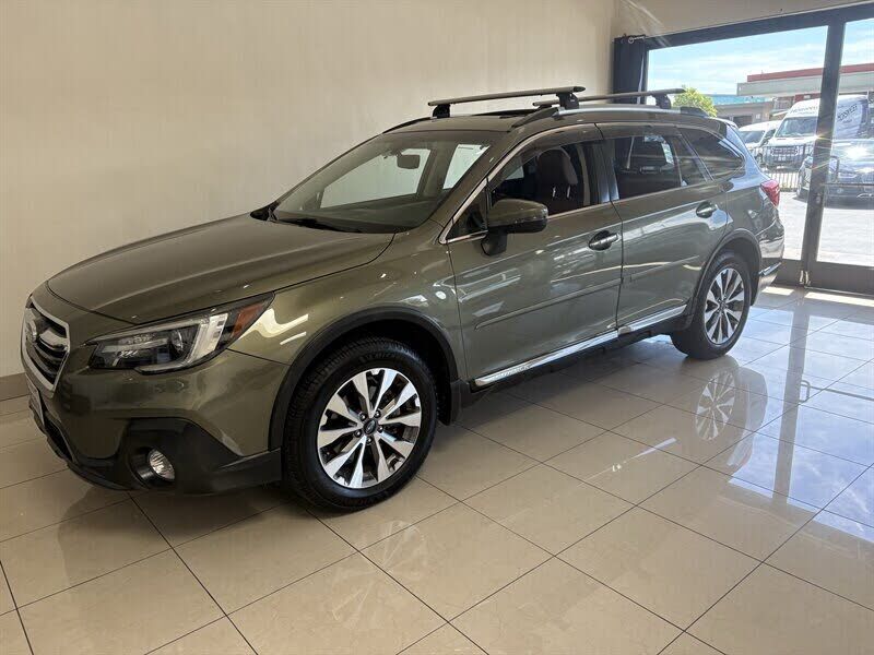 2019 SUBARU Outback