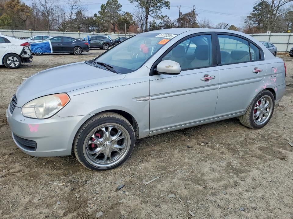 2010 HYUNDAI Accent