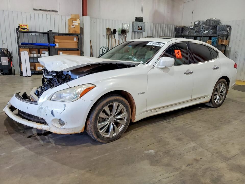 Infiniti M35h