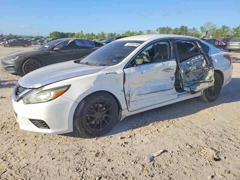 2017 NISSAN Altima
