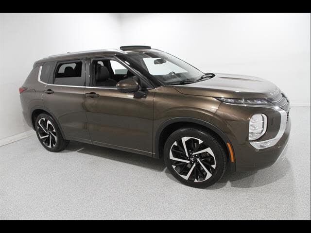 2022 MITSUBISHI Outlander