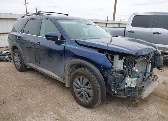 2022 NISSAN Pathfinder