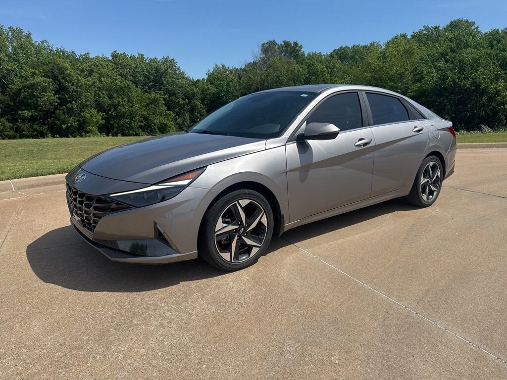 2023 HYUNDAI Elantra