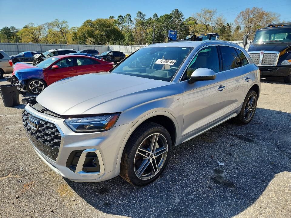 2024 AUDI Q5 e