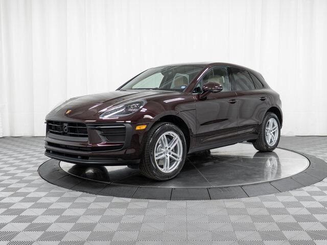 2026 PORSCHE Macan
