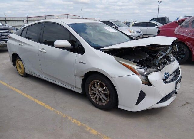 2016 TOYOTA PRIUS