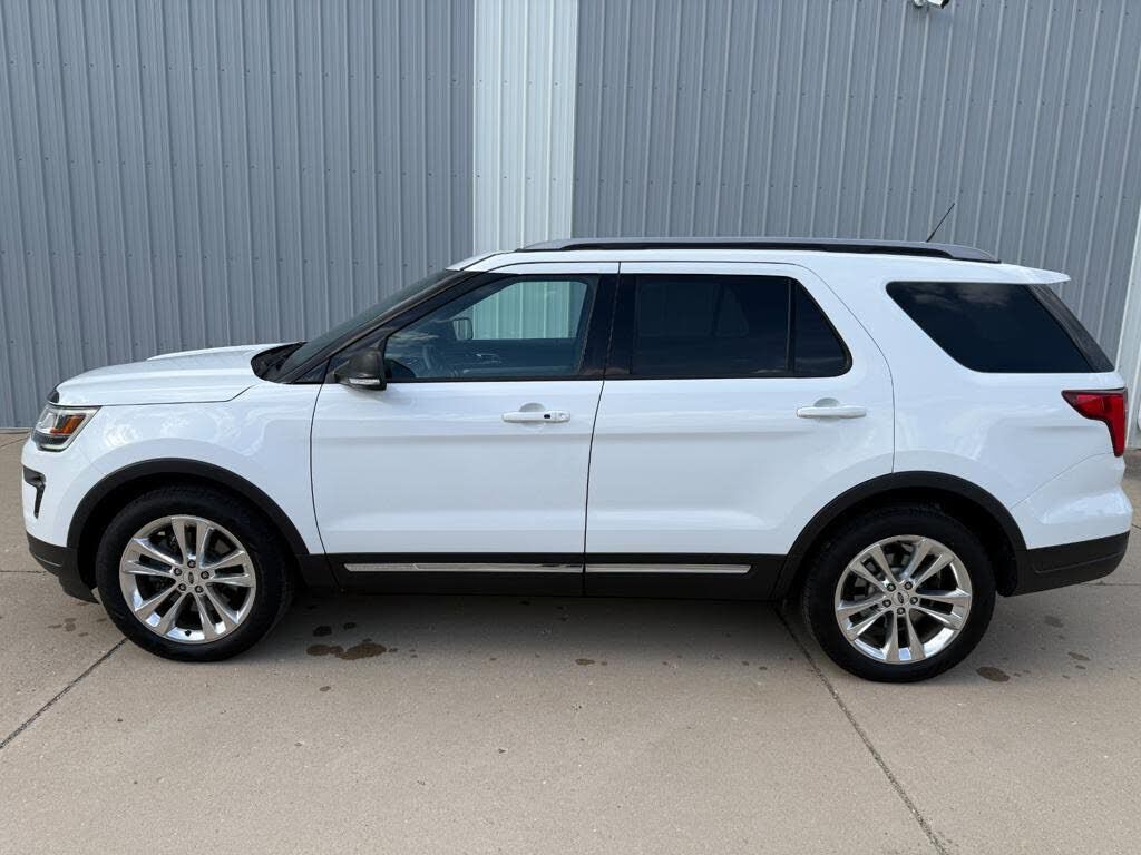 2019 FORD Explorer