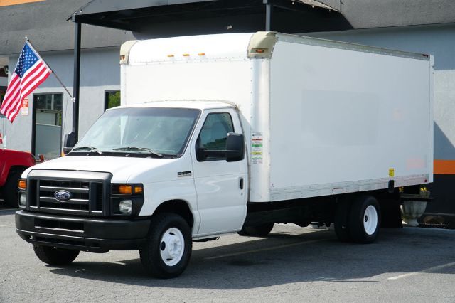 2017 FORD E-350