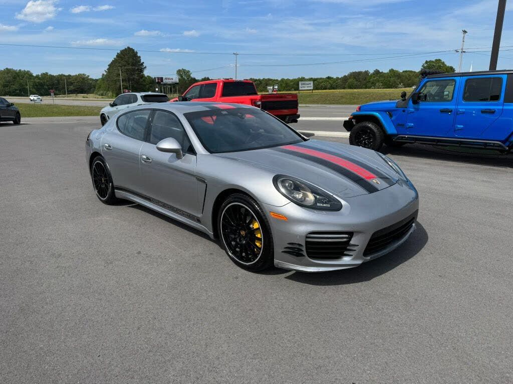 2016 PORSCHE Panamera