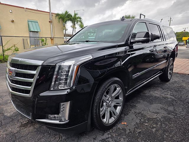 2017 CADILLAC Escalade ESV
