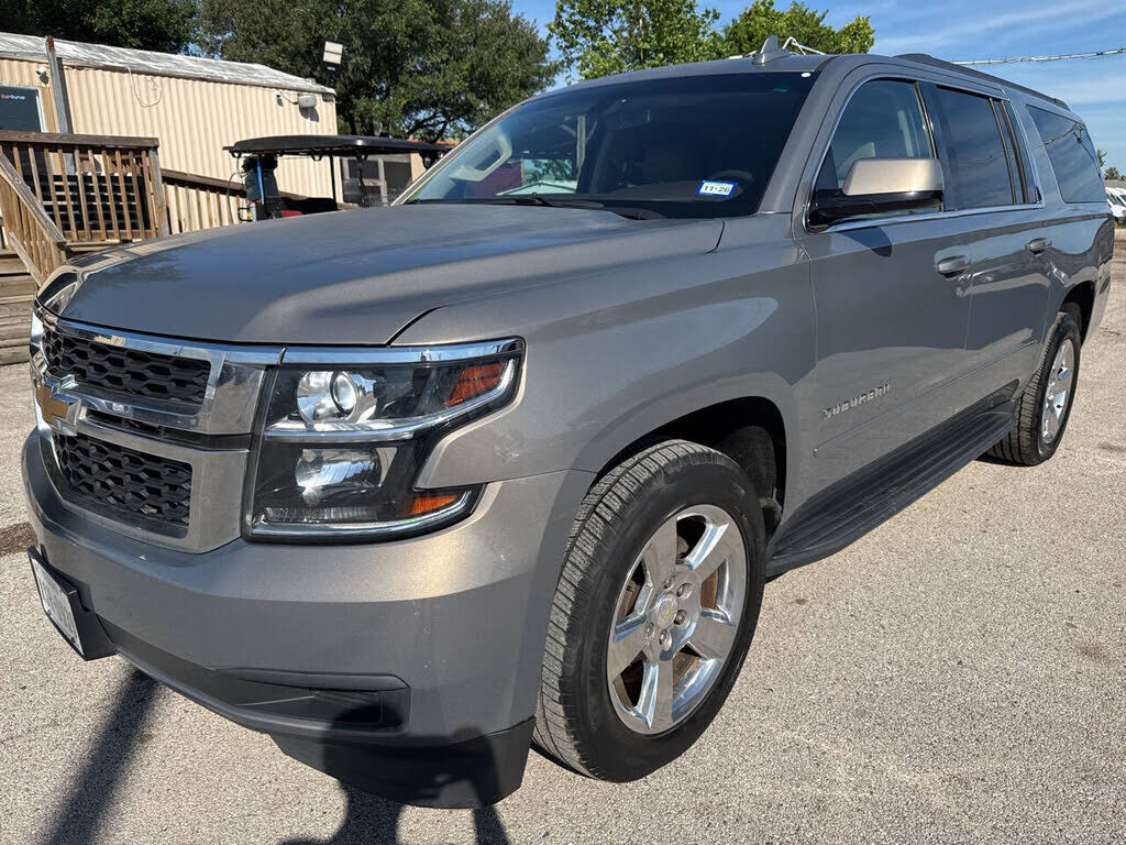 2017 CHEVROLET Suburban