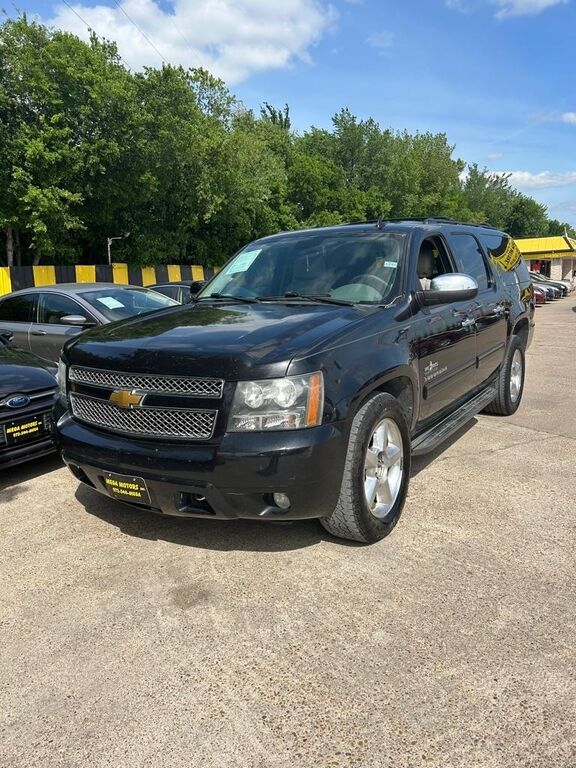 2013 CHEVROLET Suburban