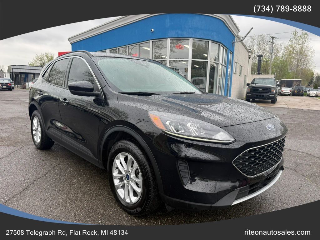 2021 FORD Escape