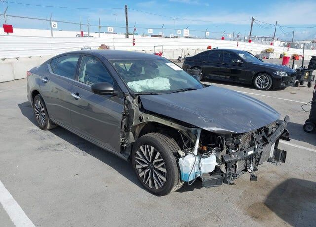 2024 NISSAN Altima