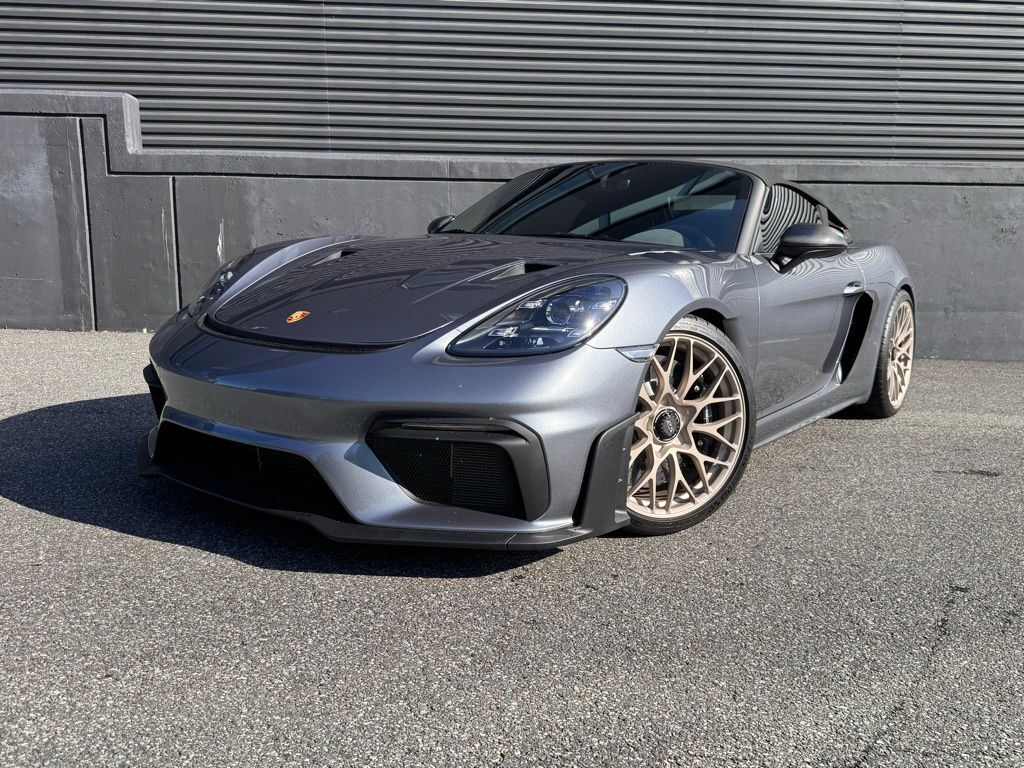2025 PORSCHE 718
