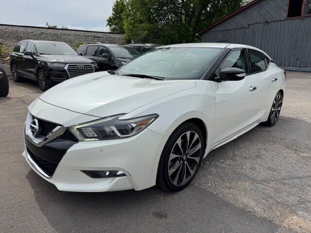 2016 NISSAN Maxima