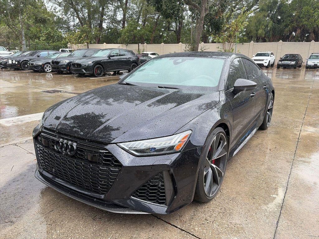 2022 Audi RS7