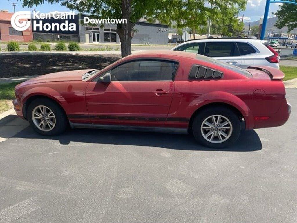 2005 FORD Mustang
