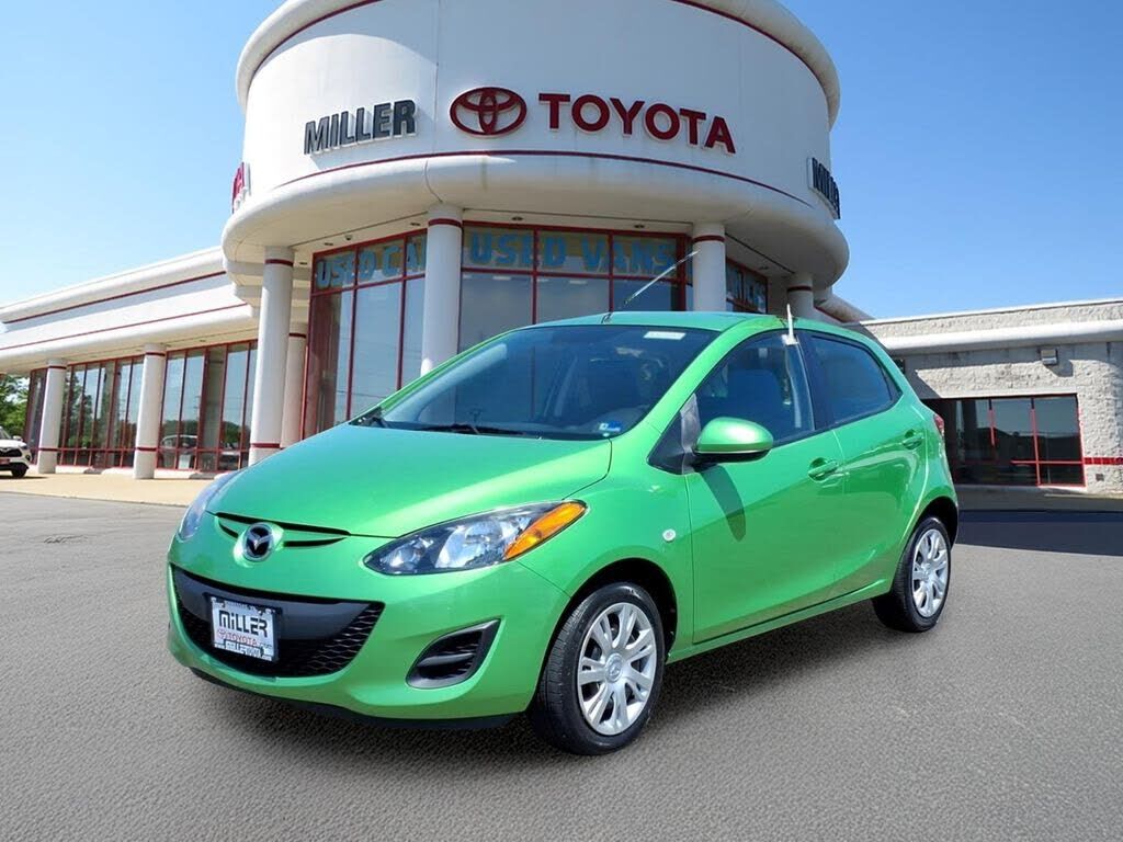 2012 MAZDA Mazda2