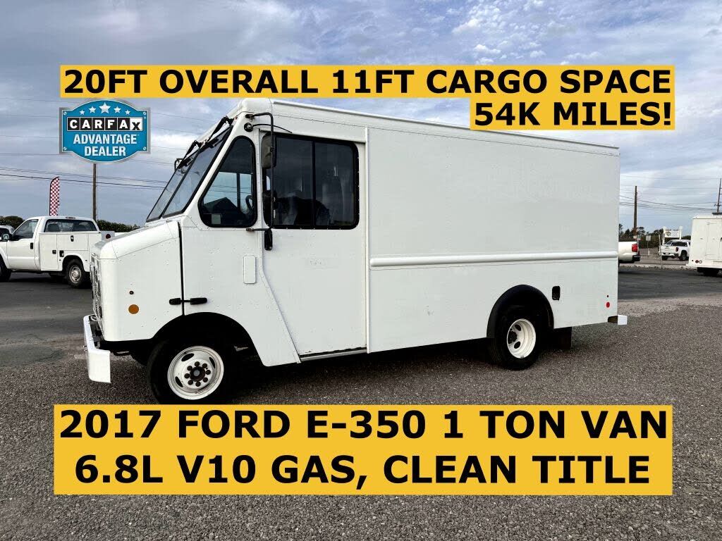 2017 FORD E-350