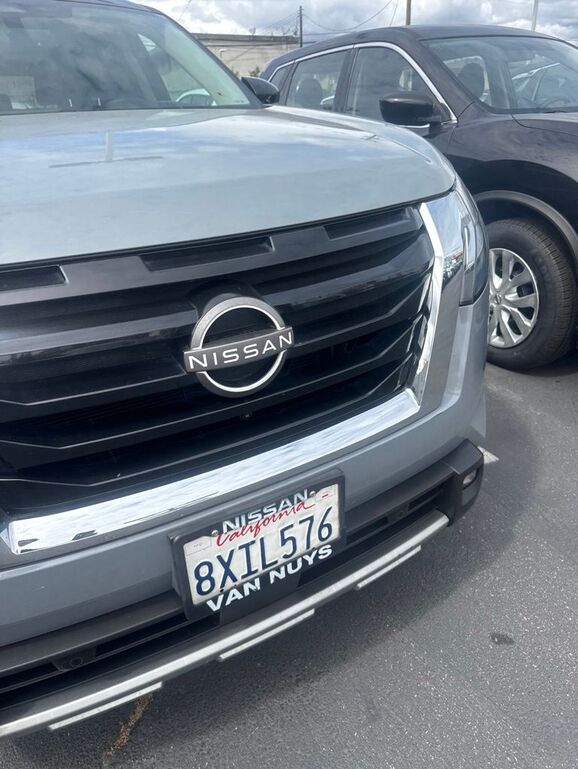 2022 NISSAN Pathfinder