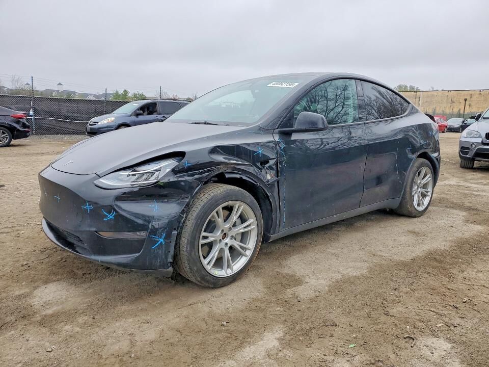 2023 TESLA Model Y
