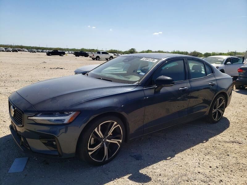 2024 VOLVO S60