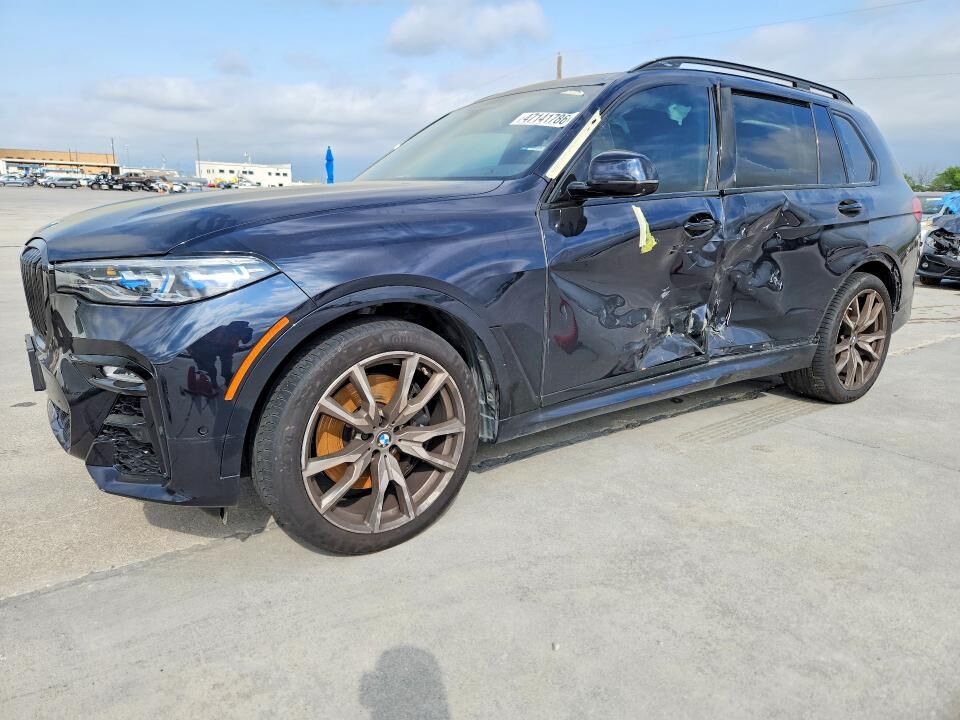 2022 BMW X7
