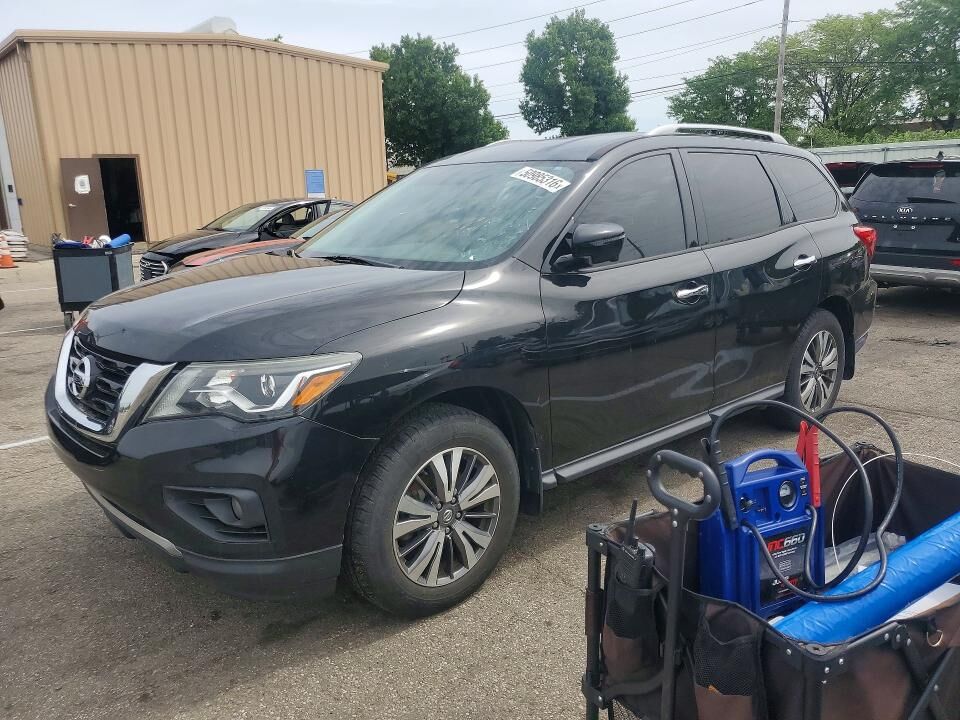 2017 NISSAN Pathfinder