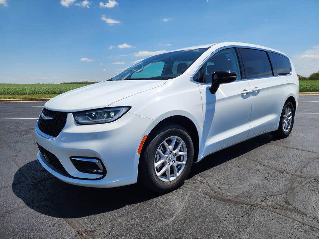 2024 CHRYSLER Pacifica