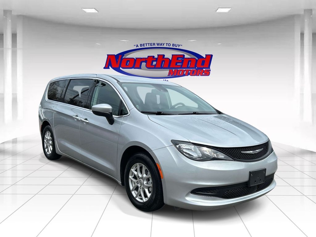 2023 CHRYSLER Voyager
